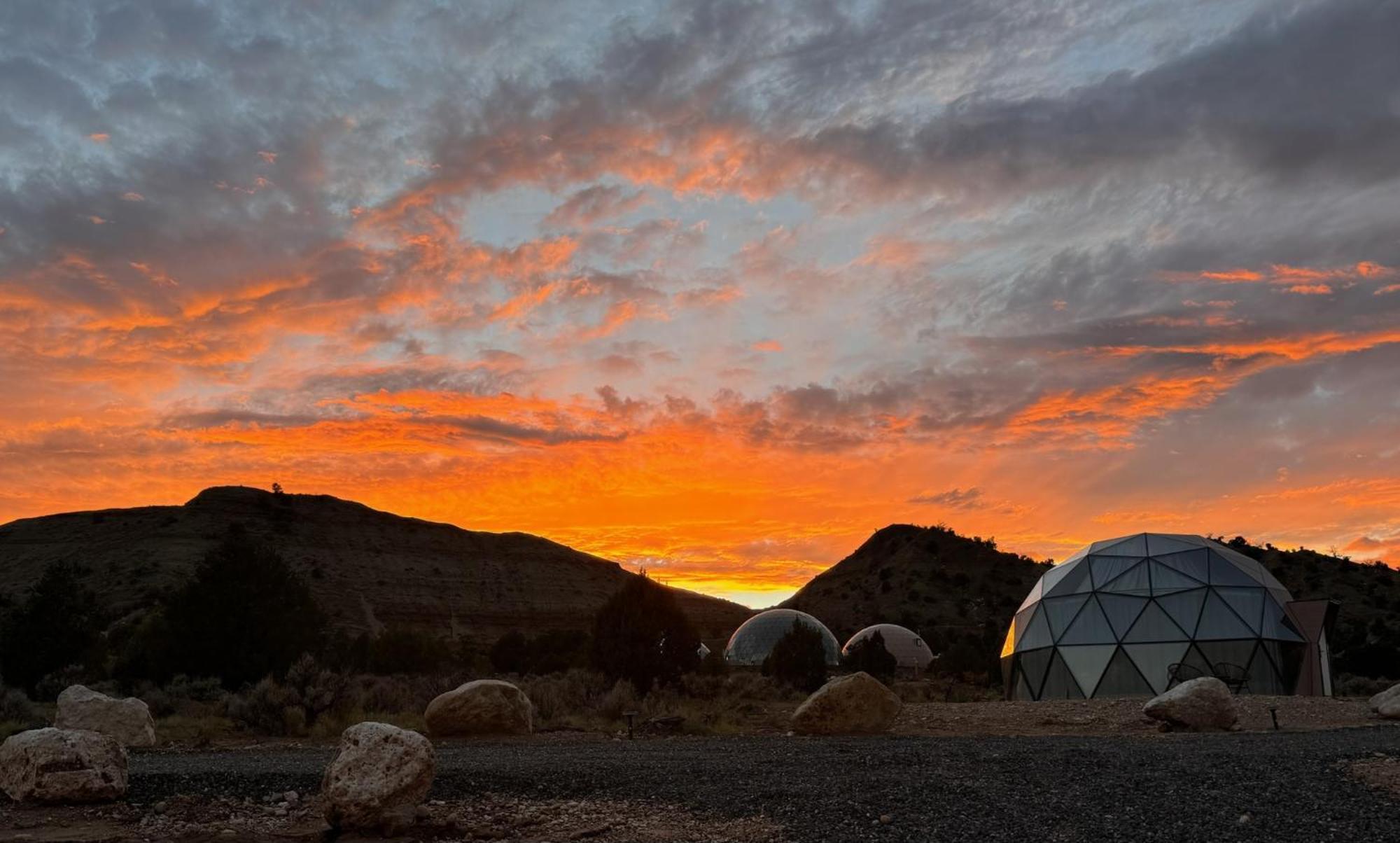 Clear Sky Resorts - Bryce Canyon - Unique Stargazing Domes Cannonville Bagian luar foto
